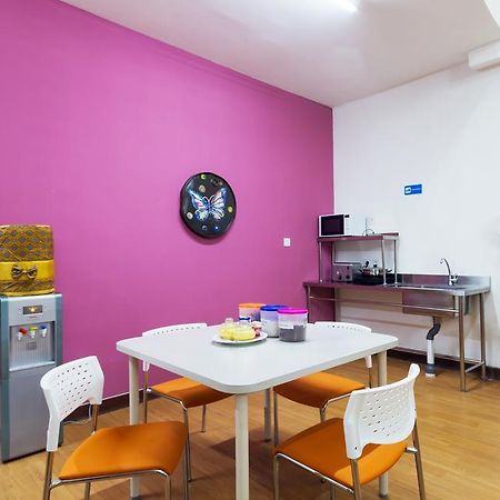 Cx Hostel Kuta Raya Exteriér fotografie
