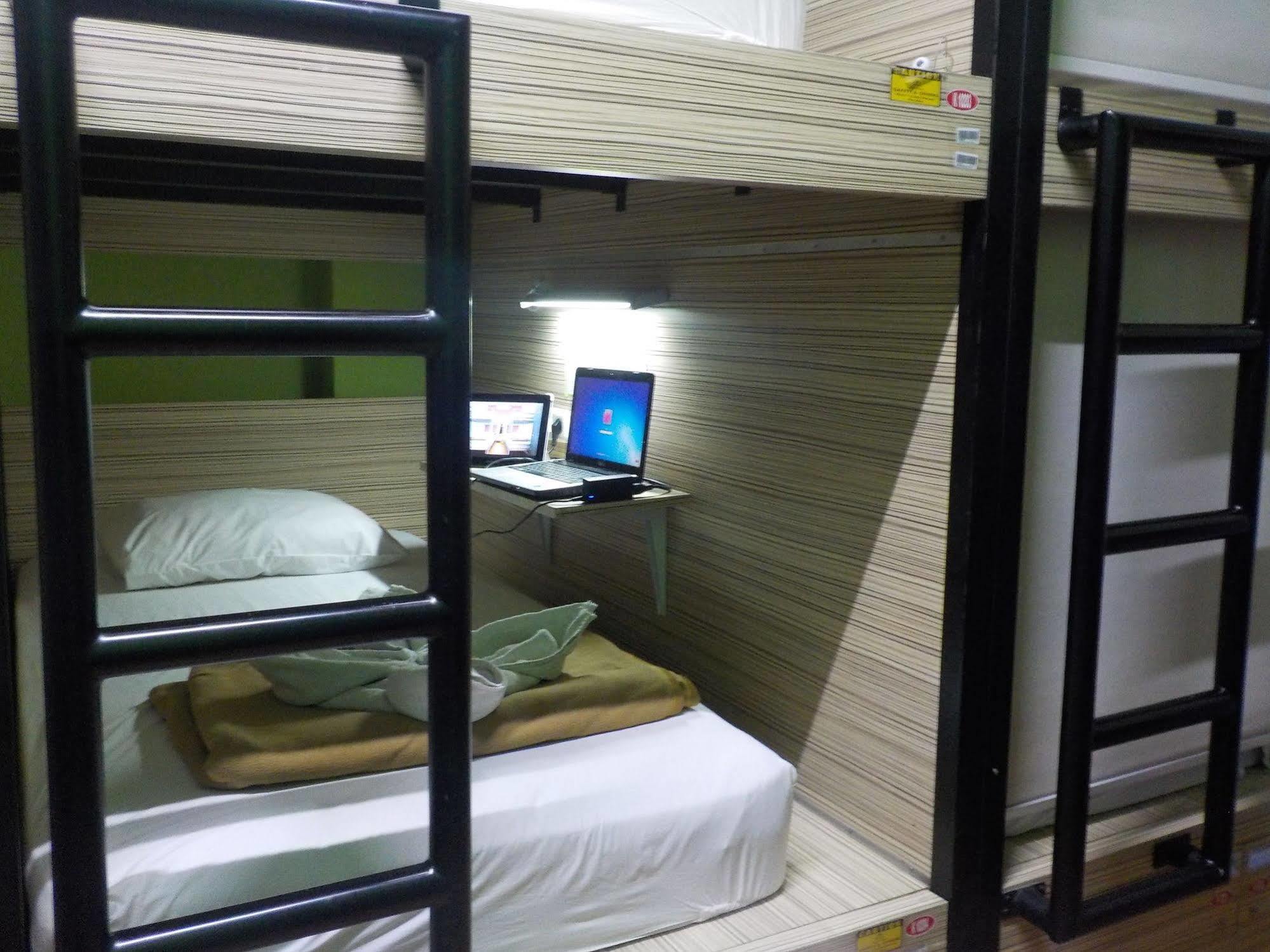 Cx Hostel Kuta Raya Exteriér fotografie