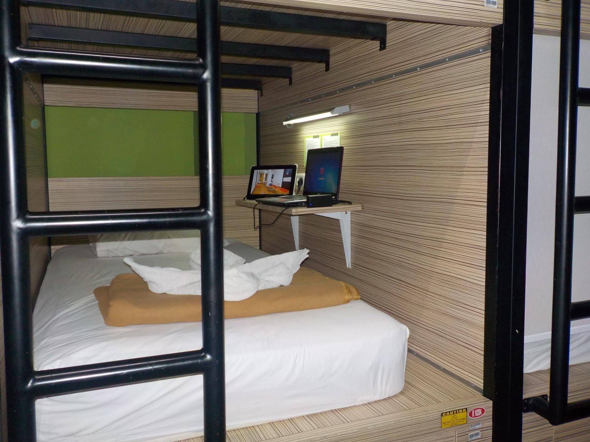 Cx Hostel Kuta Raya Exteriér fotografie